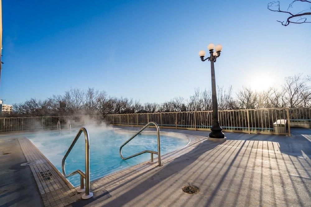 Temple Gardens Hotel & Spa Moose Jaw Exteriör bild