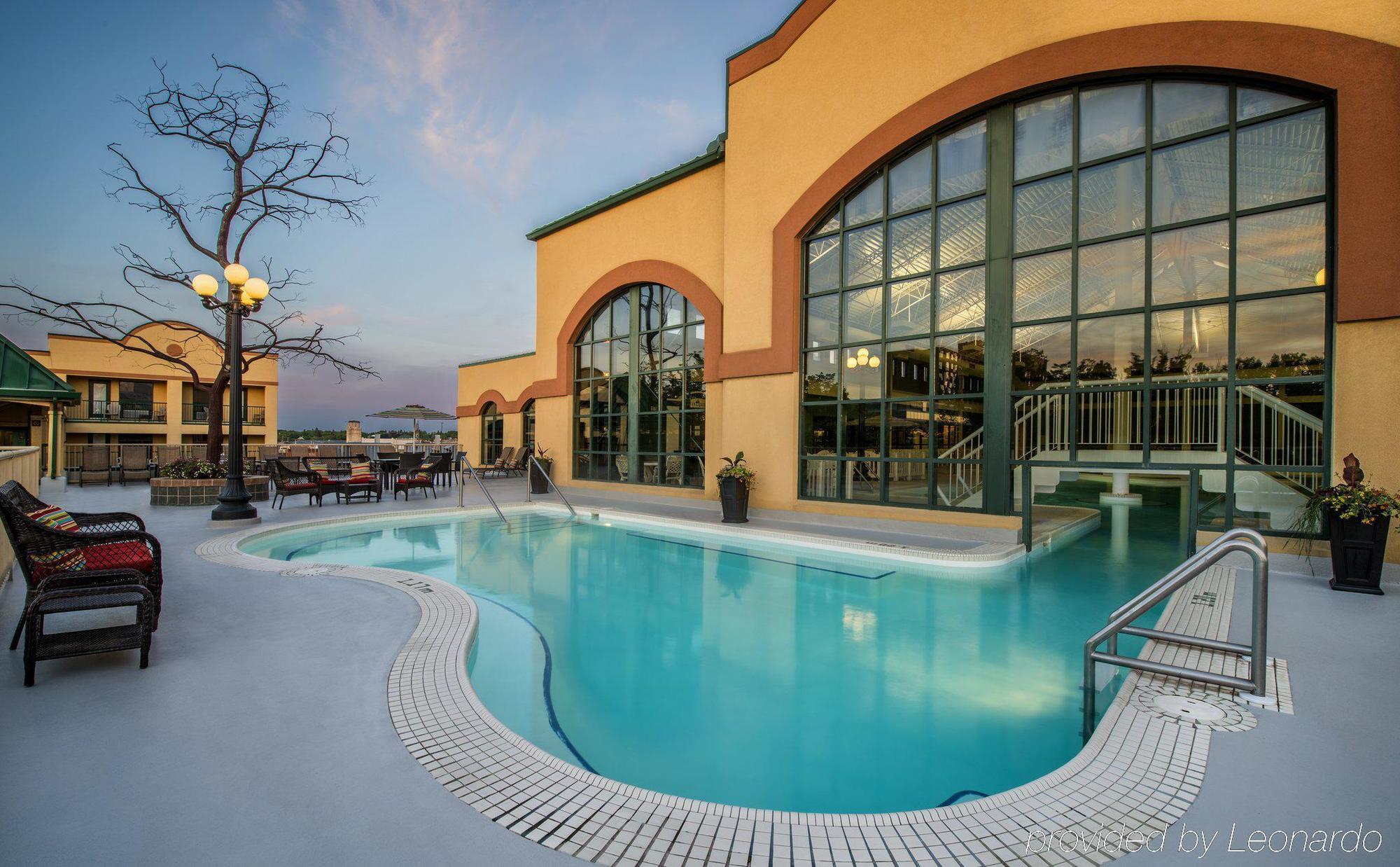 Temple Gardens Hotel & Spa Moose Jaw Exteriör bild