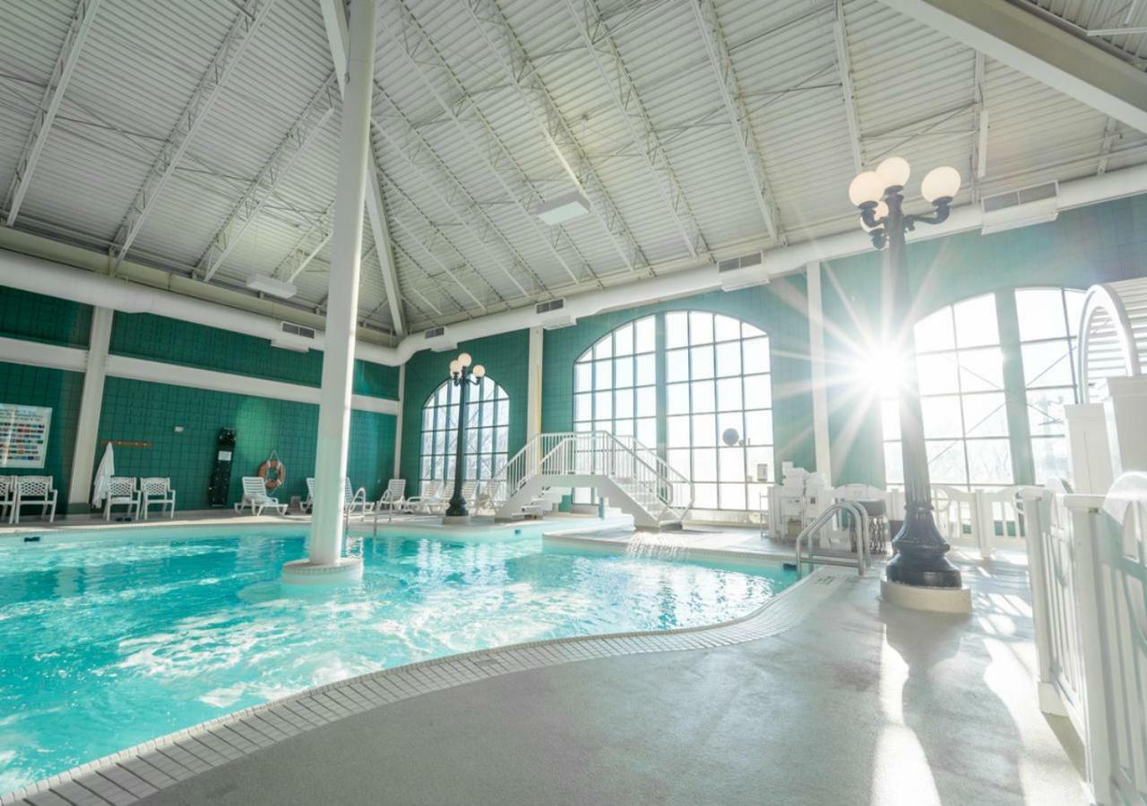 Temple Gardens Hotel & Spa Moose Jaw Exteriör bild